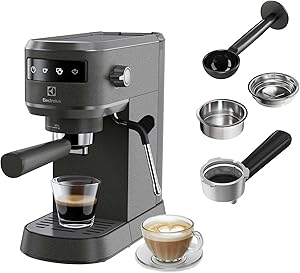 Electrolux E6EC1-6BST Explorer 6 Espresso Cappuccino Makinesi, Isı Kontrol Teknolojisi, Çıkarılabilir Damlatma Tepsisi, Süt Köpürtücü, 1250-1450 W
