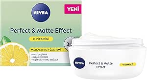 NIVEA Perfect & Matte Effect C Vitaminli Yüz Bakım Kremi (50 ml), Matlaştırıcı, Nemlendirici Yüz Kremi, Eşit Cilt Tonu