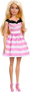 Barbie Pembe beyaz çizgili elbisesi ve topuklu ayakkabılarıyla 65. yıla özel sarışın bebek ve aksesuarları, HTH66
